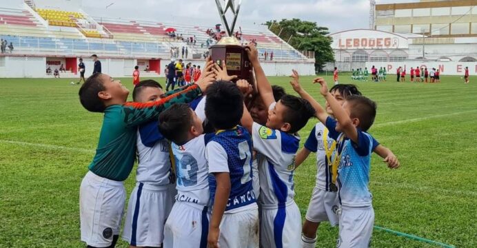 El Colegio Valladolid vence 3-2 al Necaxa