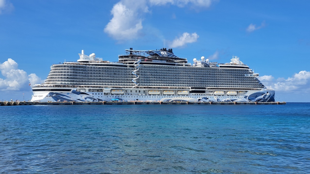 Llega el crucero “Norwegian Prima” por primera vez a Cozumel