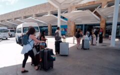Activan alerta 2 en el aeropuerto de Cancún por huracán “Beryl”