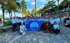 Grupo Xcaret obtiene Certificación Blue Flag para catamaranes Mantarraya y Delfín