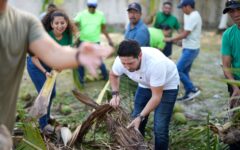 Se suma Renán Sánchez a acciones en favor de los estudiantes en Puerto Morelos