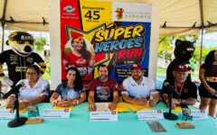 Conalep festeja 45 años con la Carrera de los Súper Héroes en Cancún