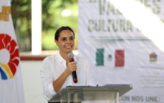 Celebra Ana Paty Peralta 25 Aniversario de Secundaria General No. 18 “Cecilio Chi”