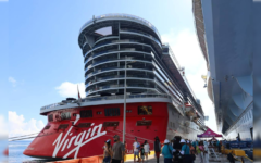 Con emoción recibimos en Mahahual M/S Resilient Lady crucero con 3 mil pasajeros: Mara Lezama