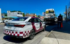 Imoveqroo sanciona a conductor de combi de transporte terrestre estatal por cargar gasolina con pasajeros abordo