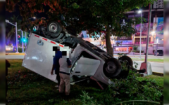 Vuelca un vehículo en la Av. Bonampak de Cancún