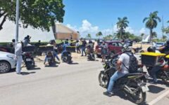 Piden a motociclistas acercarse a autoridades