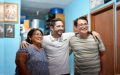 Visita Renán Sánchez a joven que representó a Cozumel en Encuentro Nacional de Historia