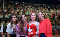 Festejan Ana Paty Peralta y Mara Lezama a niños cancunenses por Día de Reyes Magos