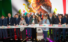 Acompaña a Josefina Rodríguez a inauguración del Pabellón México