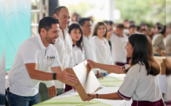 Impulsar la conectividad educativa abrirá las puertas a un futuro más próspero para estudiantes de Cozumel: Renán Sánchez