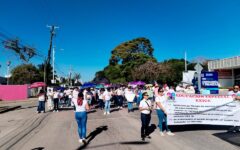 Maestros y trabajadores del sector salud se movilizan en Chetumal contra la reforma del ISSSTE