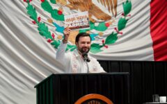 Celebra Eric Arcila la aprobación para continuar el proceso legislativo del cambio de nombre del Municipio de Solidaridad a Playa del Carmen