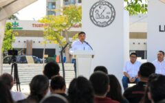 Gobierno de Playa del Carmen conmemora el 219 aniversario del natalicio de Benito Juárez