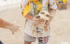 Niños se convierten en arqueólogos en el nuevo arenero del Museo Regional de Tulum