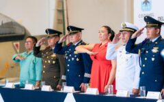 Elementos de la clase 2006, remisos y mujeres voluntarias rinden Protesta de bandera del SMN