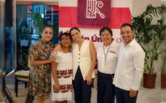 Ana Paty Peralta entrega 79 credenciales y certificados a emprendedores y artesanos