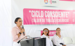 Fomenta Ana Paty Peralta cuidado de la salud femenina de las jóvenes cancunenses