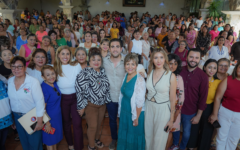 Gino Segura, Jimena Lasa y Eric Arcila celebran a madres trabajadoras de la CTM