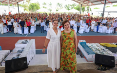 Festeja Ana Paty Peralta a madres sindicalizadas del ayuntamiento de BJ