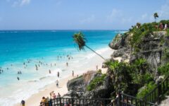 Turismo rompe récords con más de 8.3 millones de visitantes; ingresos superiores a 3,600 millones de dólares