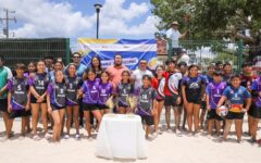 DIF Cozumel realiza con éxito torneo de voleibol playero juvenil en parque «La Alegría»