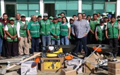 Encabeza Blanca Merari la entrega de equipos y herramientas a servicios públicos de Puerto Morelos 