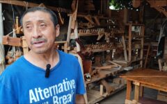 Artesano de Morelos mantiene viva la tradición pese a escasez de madera