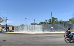 Suspenden estructura publicitaria