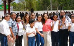 Inaugura Mara Lezama nueva Secundaria General “José María Barrera” del fraccionamiento Sacbé en Cancún