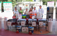 Ana Paty Peralta equipa desayunador escolar en Cuna Maya
