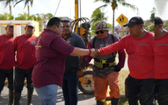Chacón supervisa trabajos de desazolve y llama a evitar tirar basura en las calles
