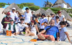 Impulsa Ana Paty el cuidado de playas con jóvenes cancunenses