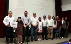 Entrega COQHCYT estímulos a jóvenes que realizarán estancias científicas en México y el extranjero