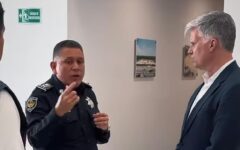 Recorre Embajador de Canadá el C5 de Cancún; destaca tecnología y coordinación
