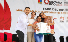 Promueve Ana Paty Peralta emprendimiento de mujeres
