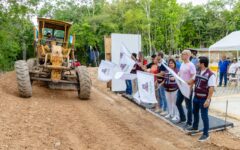 Arranca pavimentación en Macario Gómez, conectarán con calle digna el nuevo Centro de Salud