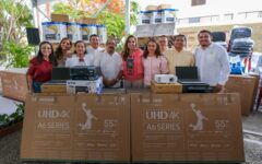 Con inversión histórica de más de 81 mdp, Mara Lezama entrega equipamiento para escuelas que estuvieron en el abandono