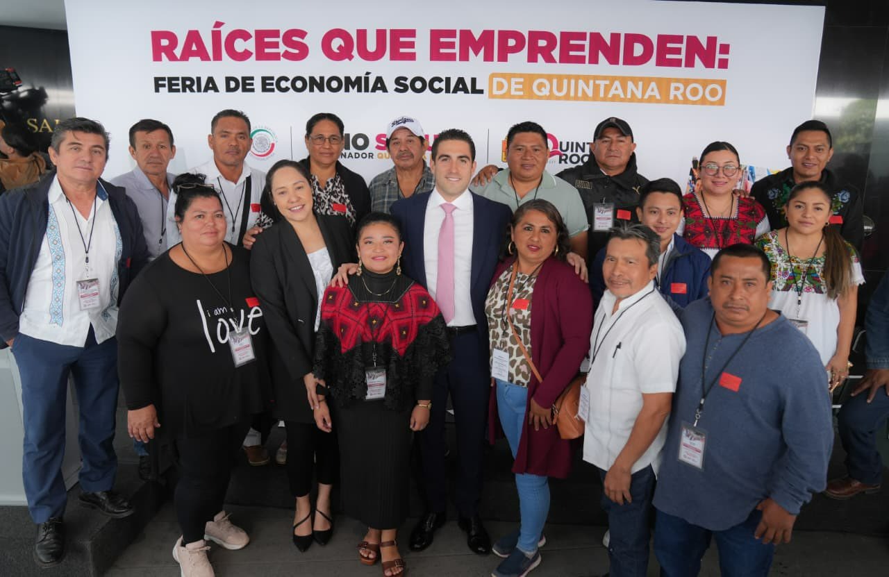 Gino Segura honra a artesanos y productores de Quintana Roo