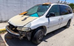 Retiran 800 vehículos abandonados en Playa del Carmen