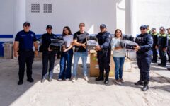 Entregan equipo táctico a policías de Tulum