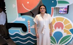Blanca Merari asiste a aniversario de Cancún y destaca su crecimiento turístico
