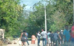 Bloquean carretera de San Francisco tras amenaza armada