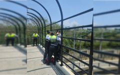 Evitan tragedia en puente de Playa del Carmen