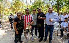 Familias de Yax Balam reciben constancias de residencia