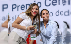 Ana Paty Peralta atestigua reconocimiento a la excelencia académica