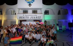 Ana Paty enciende el Mes del Orgullo con iluminación del Palacio Municipal