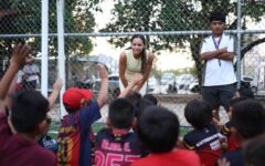 Con nuevas luminarias, Ana Paty Peralta fortalece espacios deportivos en Villas Otoch
