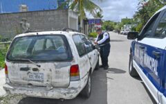 Retira Tránsito vehículo abandonado
