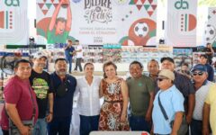 Festeja Ana Paty Peralta a padres trabajadores del Ayuntamiento